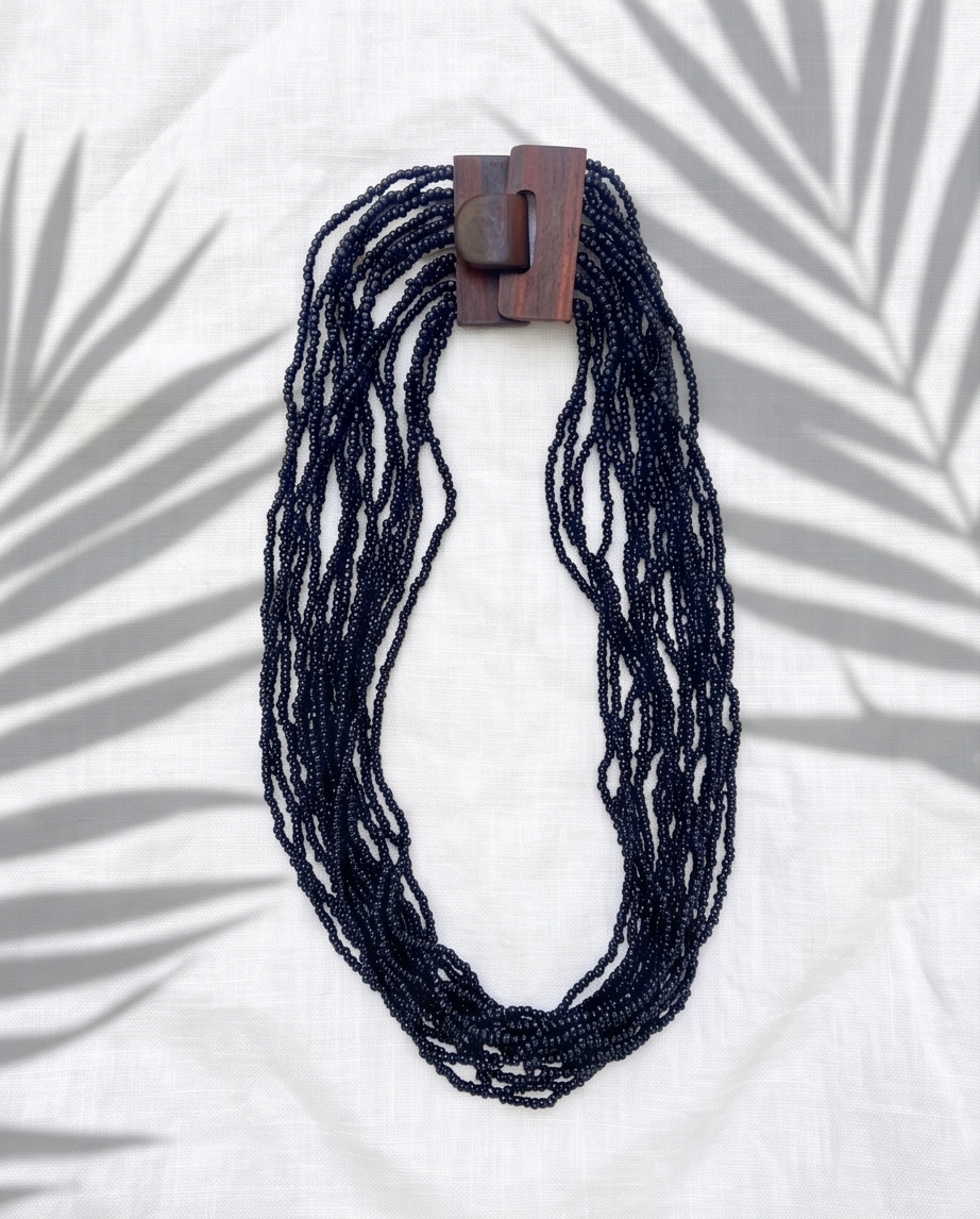 Perla: collana perline di vetro e legno