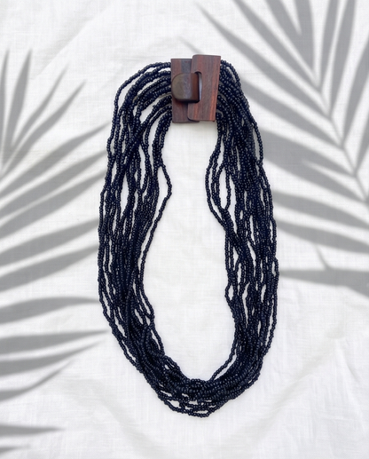 Perla: collana perline di vetro e legno